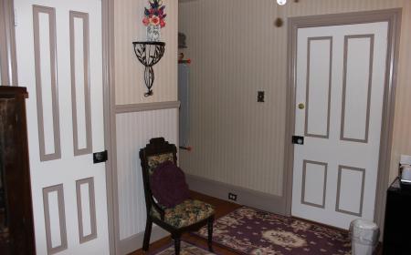 Honeymoon Haven/Royalty Suite